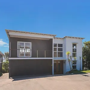 https://dolce-villa-tangalooma-4025.queenslandhotels.net